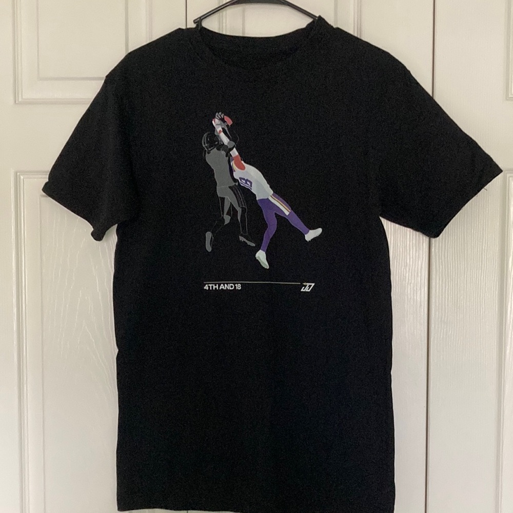 Justin Jefferson Minnesota Vikings 4th and 18 Men’s T-Shirt Size Medium